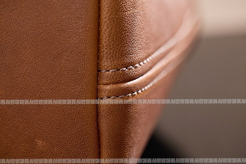 미우미우아방뛰르나파가죽백  20260316-111852-012루.jpg