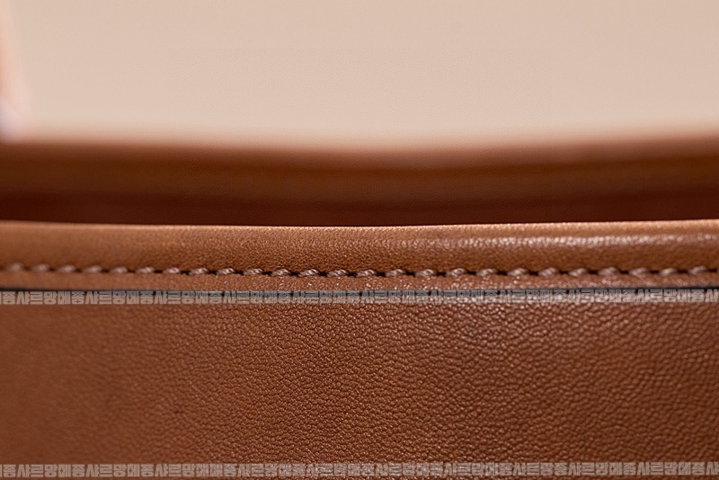 미우미우아방뛰르나파가죽백  20260316-111853-014루.jpg