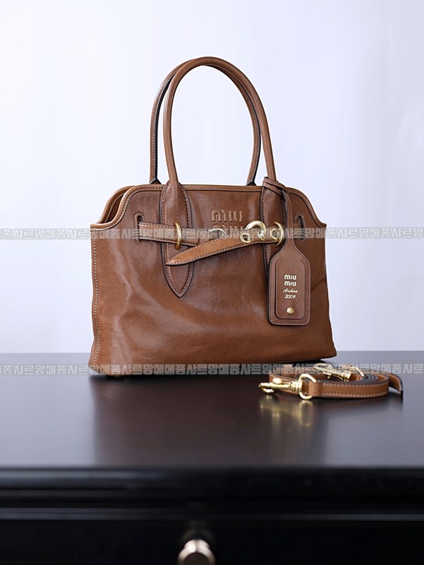 미우미우아방뛰르나파가죽백  20260316-112134-002루.jpg