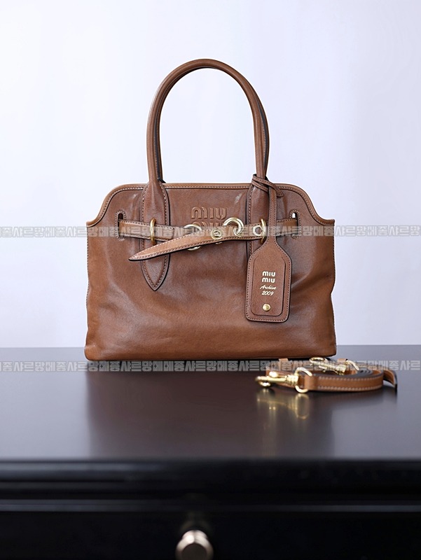 미우미우아방뛰르나파가죽백  20260316-112134-001루.jpg