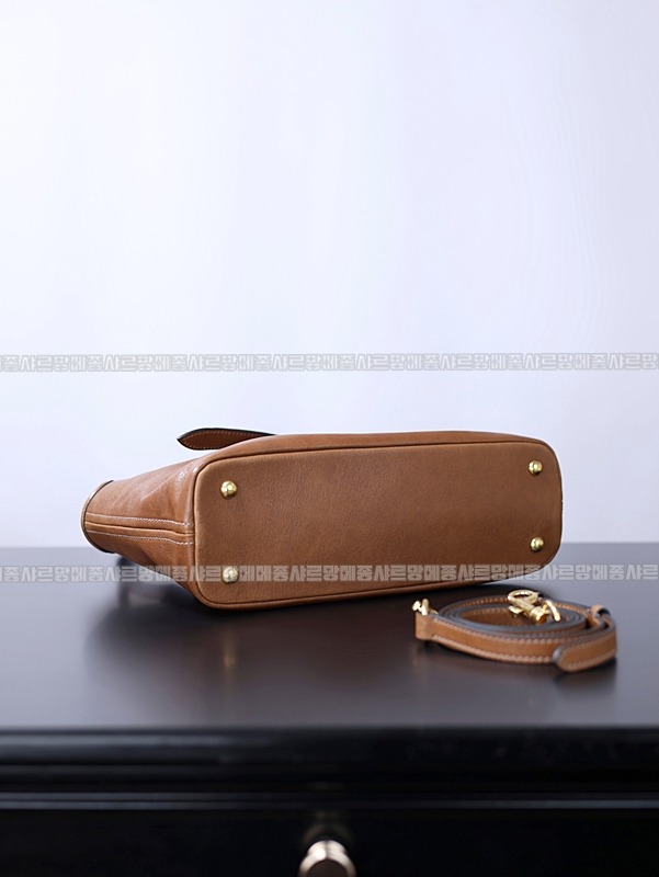 미우미우아방뛰르나파가죽백  20260316-112135-006루.jpg