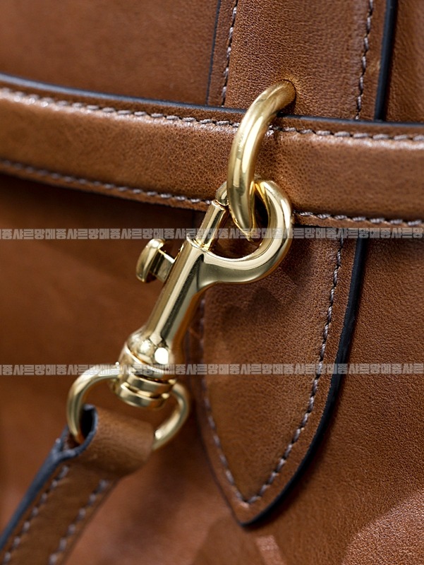 미우미우아방뛰르나파가죽백  20260316-112137-014루.jpg