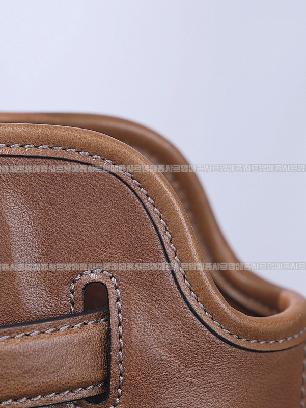 미우미우아방뛰르나파가죽백  20260316-112138-018루.jpg