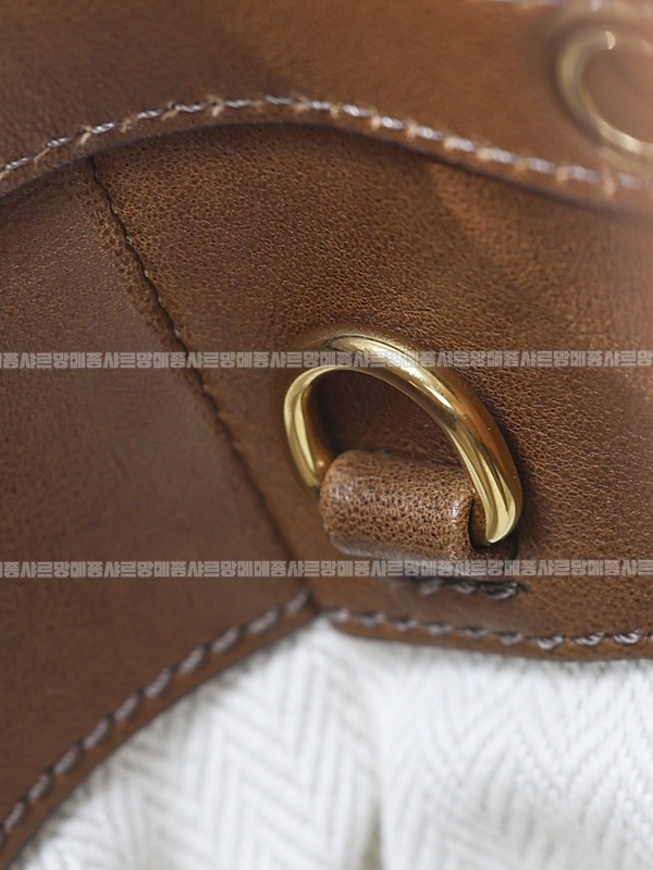 미우미우아방뛰르나파가죽백  20260316-112138-020루.jpg