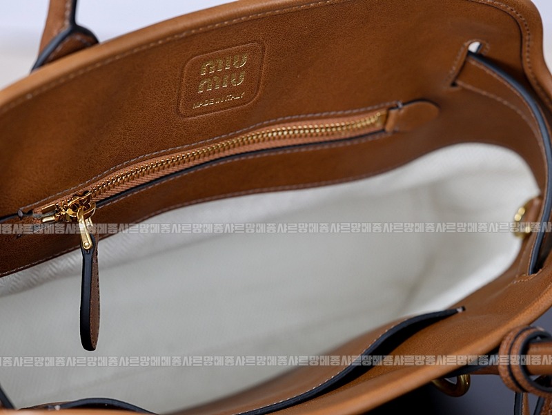 미우미우아방뛰르나파가죽백  20260316-112139-022루.jpg