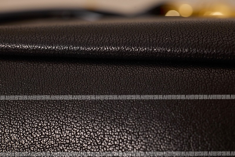 미우미우아방뛰르나파가죽백  20260316-123522-011루.jpg