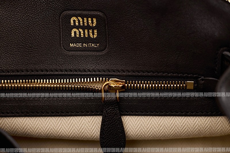 미우미우아방뛰르나파가죽백  20260316-125304-015루.jpg