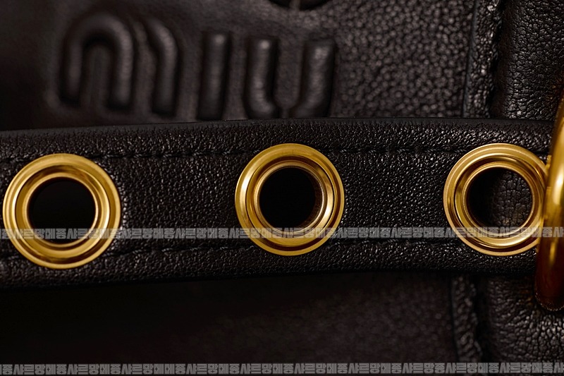 미우미우아방뛰르나파가죽백  20260316-125304-017루.jpg