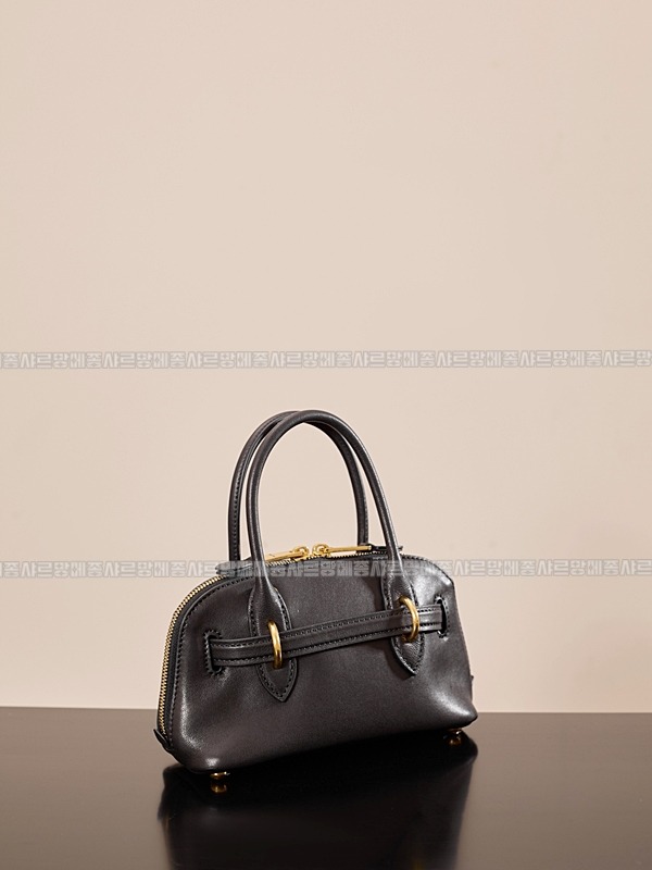 미우미우아방뛰르나파가죽백  20260316-134516-001루.jpg