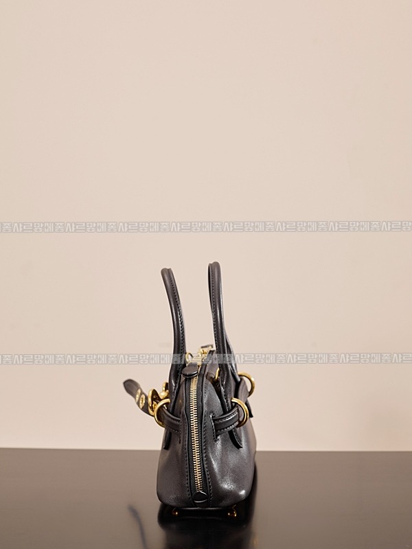 미우미우아방뛰르나파가죽백  20260316-134517-009루.jpg