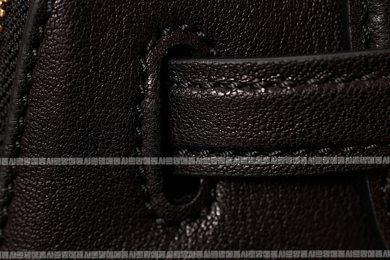 미우미우아방뛰르나파가죽백  20260316-134518-015루.jpg