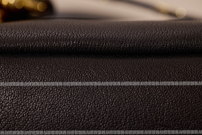 미우미우아방뛰르나파가죽백  20260316-134520-020루.jpg