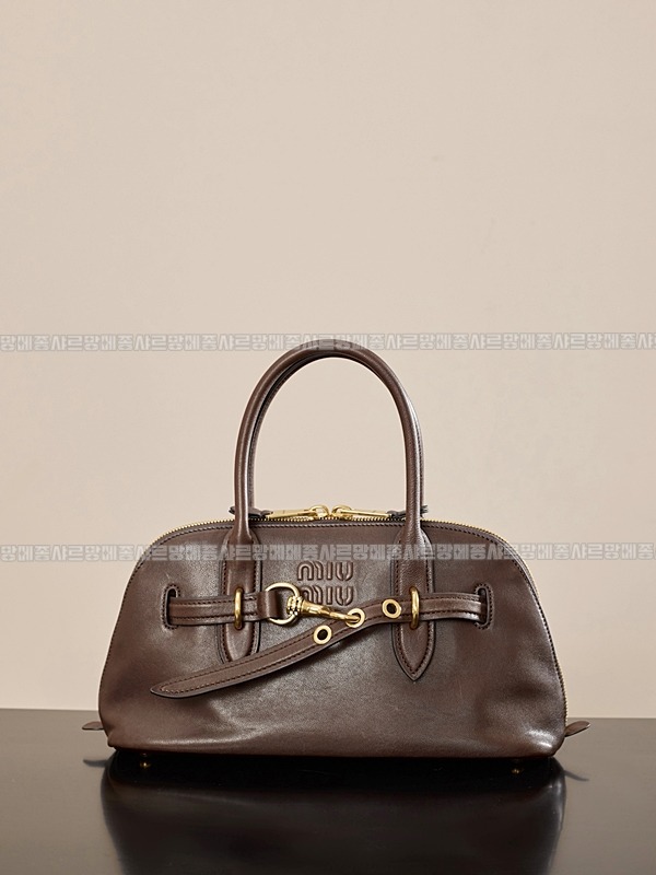 미우미우아방뛰르나파가죽백  20260316-142250-001루.jpg