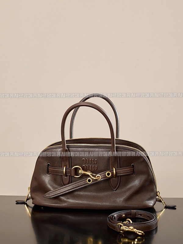 미우미우아방뛰르나파가죽백  20260316-142251-006루.jpg