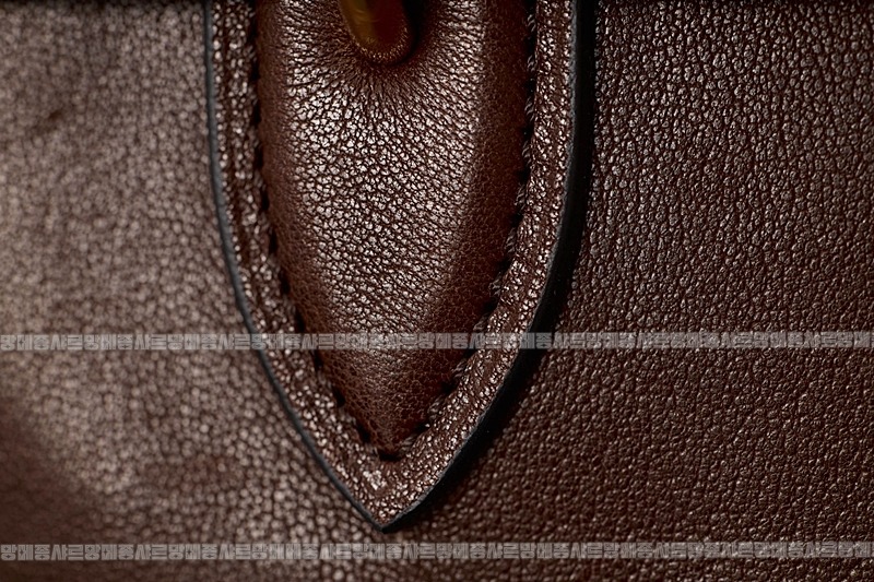 미우미우아방뛰르나파가죽백  20260316-142252-013루.jpg