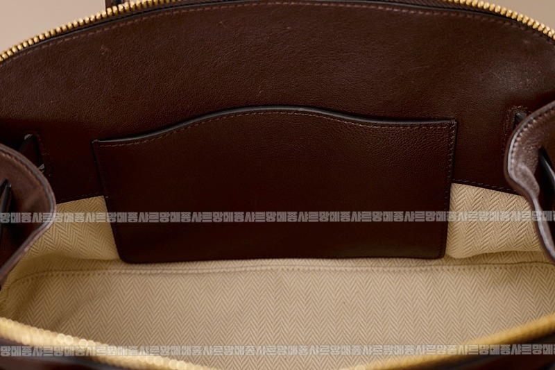 미우미우아방뛰르나파가죽백  20260316-142254-022루.jpg