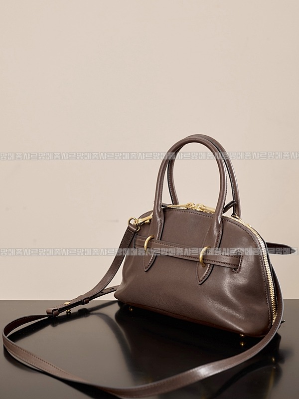 미우미우아방뛰르나파가죽백  20260316-142609-002루.jpg