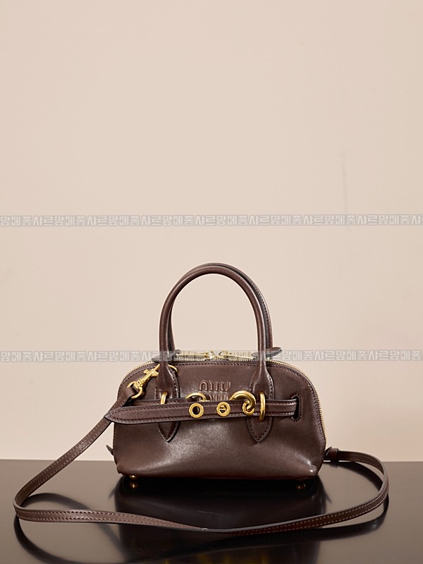 미우미우아방뛰르나파가죽백  20260316-142919-005루.jpg