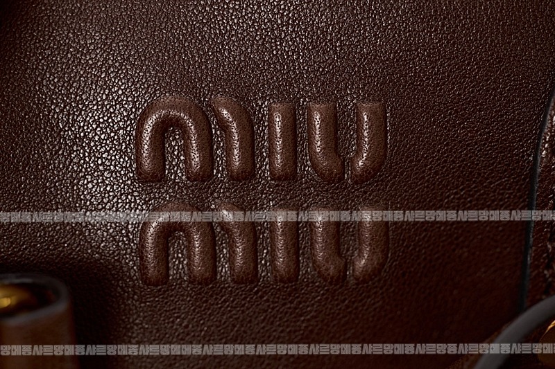 미우미우아방뛰르나파가죽백  20260316-142922-020루.jpg