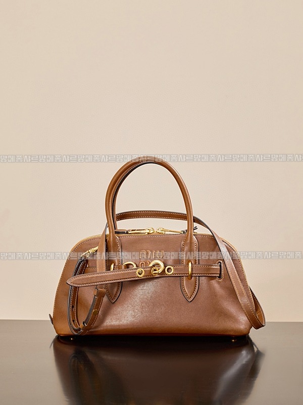 미우미우아방뛰르나파가죽백  20260316-143904-006루.jpg