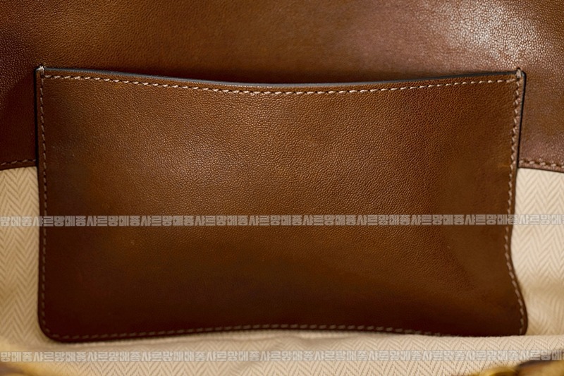 미우미우아방뛰르나파가죽백  20260316-143907-011루.jpg