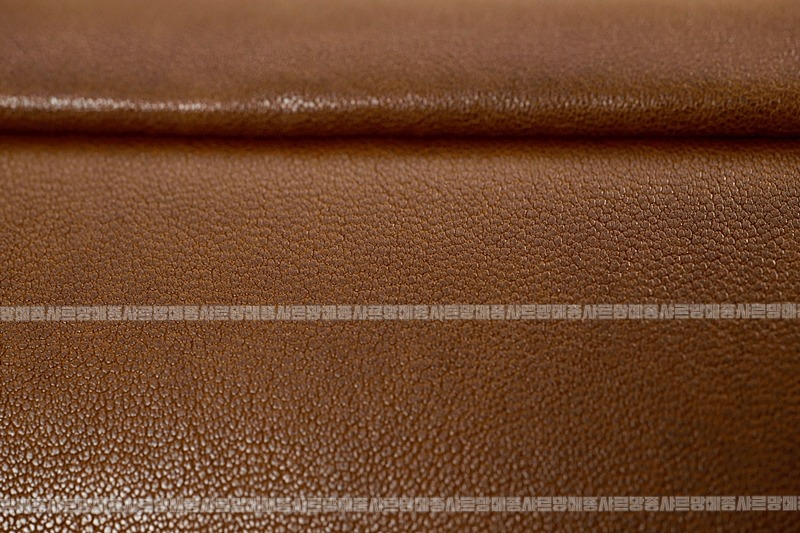 미우미우아방뛰르나파가죽백  20260316-143907-012루.jpg