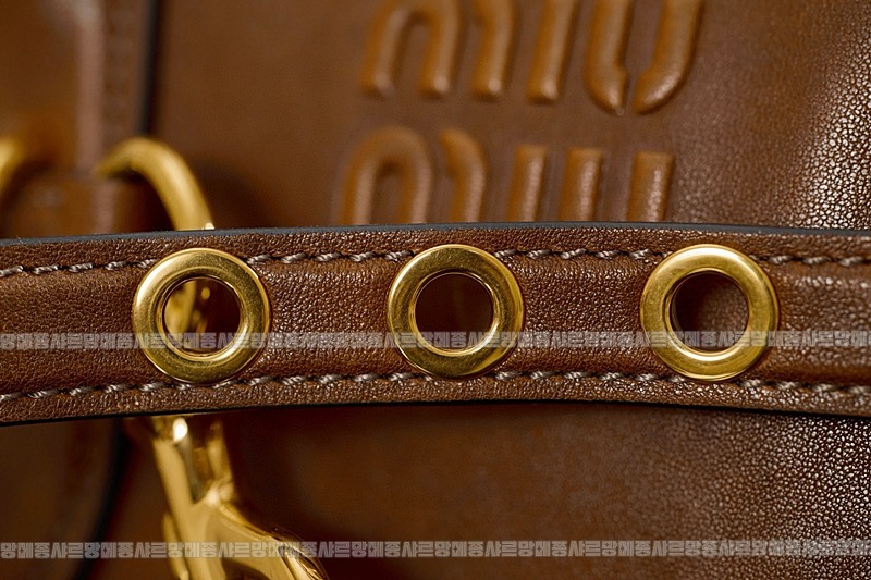 미우미우아방뛰르나파가죽백  20260316-143908-018루.jpg