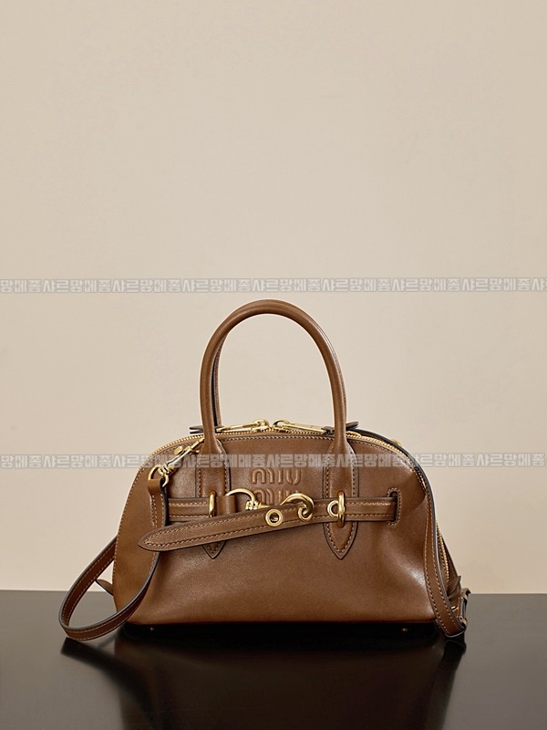 미우미우아방뛰르나파가죽백  20260316-144229-001루.jpg