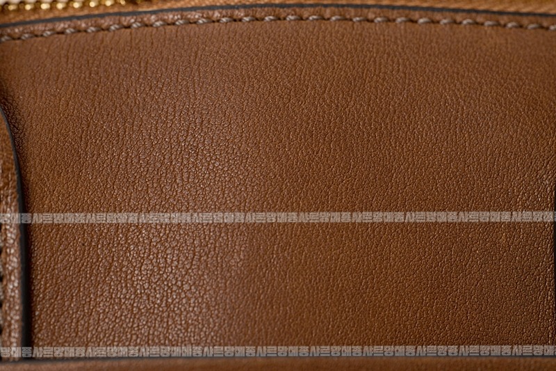 미우미우아방뛰르나파가죽백  20260316-144231-015루.jpg