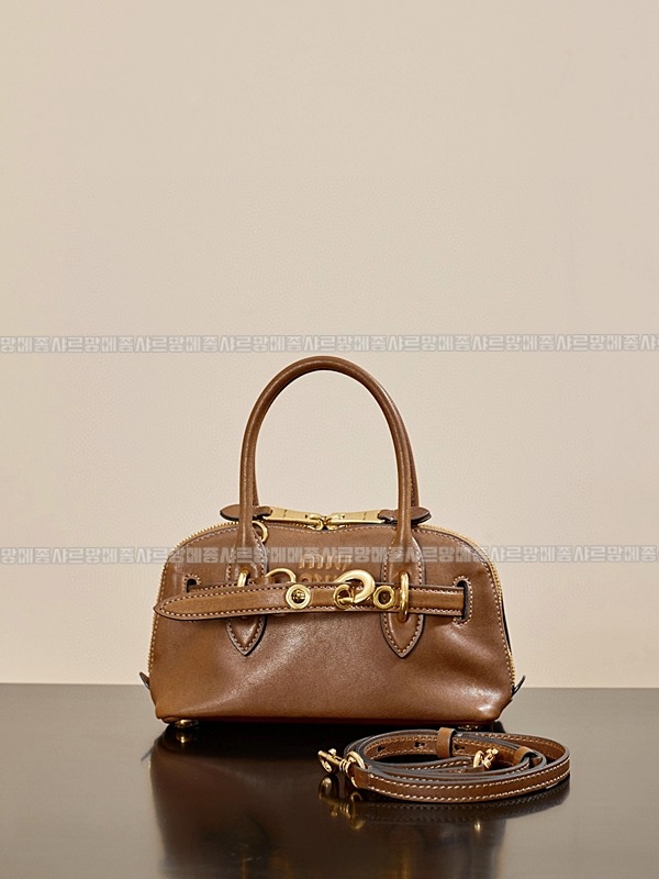 미우미우아방뛰르나파가죽백  20260316-144518-001루.jpg