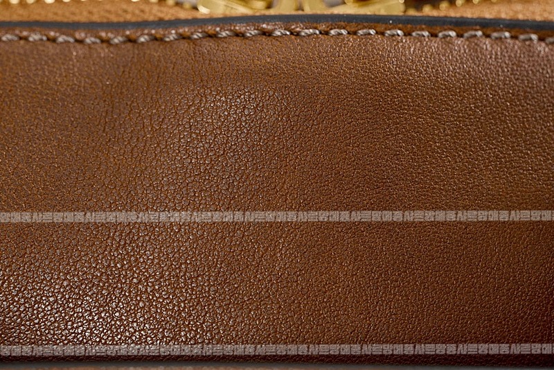 미우미우아방뛰르나파가죽백  20260316-144520-011루.jpg