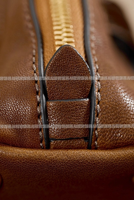 미우미우아방뛰르나파가죽백  20260316-144521-017루.jpg