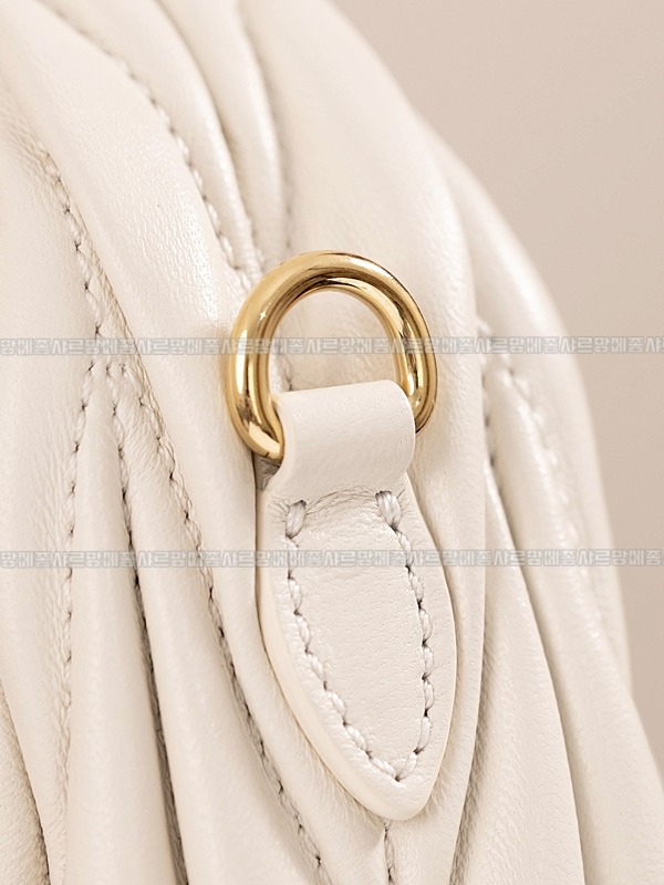 미우미우완더마테라세나파가죽호보백  20260316-153718-014루.jpg