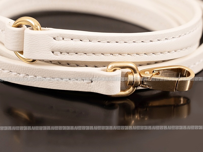 미우미우완더마테라세나파가죽호보백  20260316-153722-020루.jpg