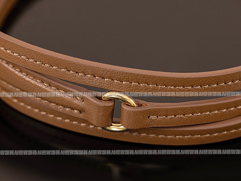 미우미우완더마테라세나파가죽호보백  20260316-165402-019루.jpg