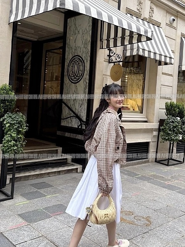 미우미우완더마테라세나파가죽호보백 20260317-105346-025루.jpg