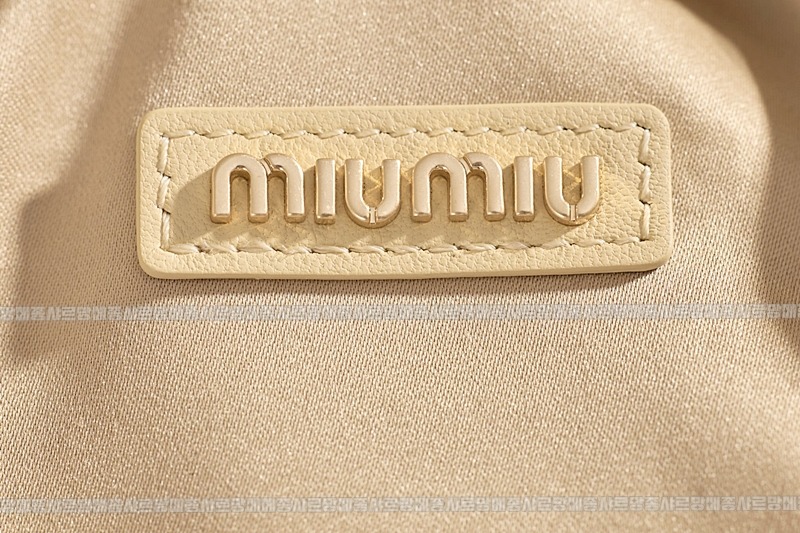 미우미우완더마테라세나파가죽호보백 20260317-105345-021루.jpg