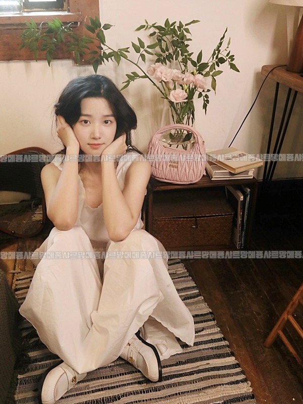 미우미우완더마테라세나파가죽호보백 20260317-122456-025루.jpg