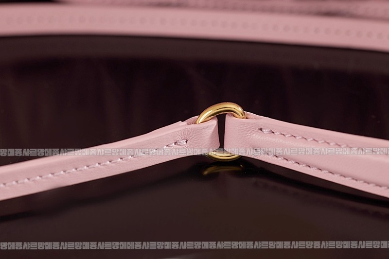 미우미우완더마테라세나파가죽호보백 20260317-122455-017루.jpg