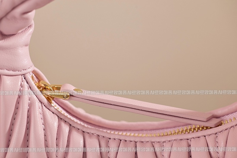 미우미우완더마테라세나파가죽호보백 20260317-122456-020루.jpg