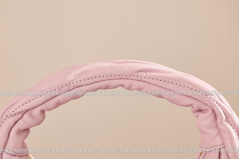 미우미우완더마테라세나파가죽호보백 20260317-122455-019루.jpg