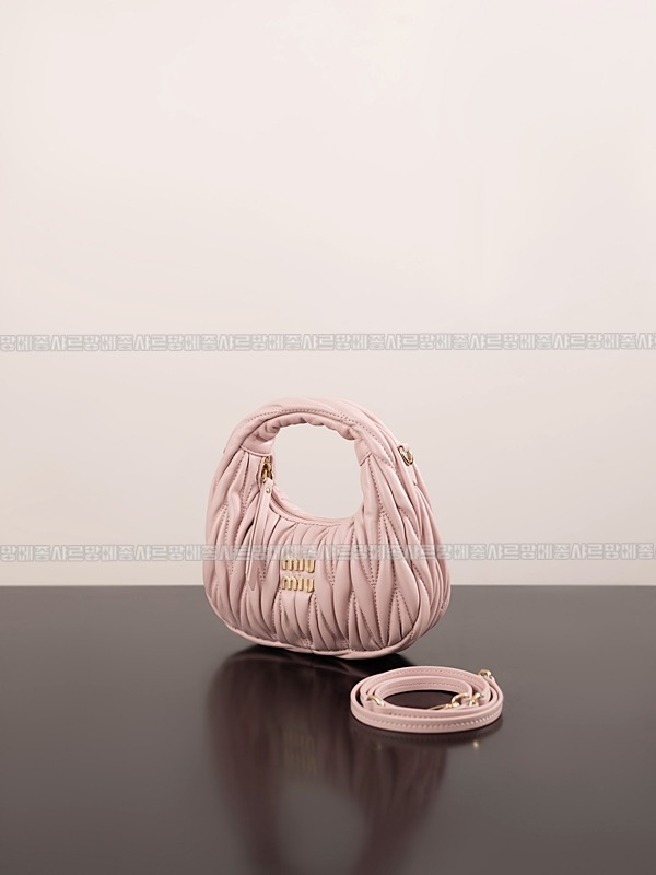 미우미우완더마테라세나파가죽호보백 20260317-122735-008루.jpg