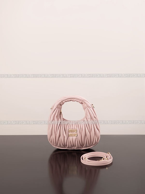 미우미우완더마테라세나파가죽호보백 20260317-122735-007루.jpg