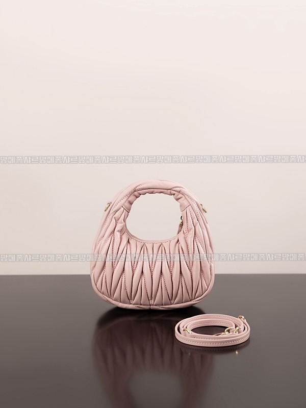 미우미우완더마테라세나파가죽호보백 20260317-122736-009루.jpg