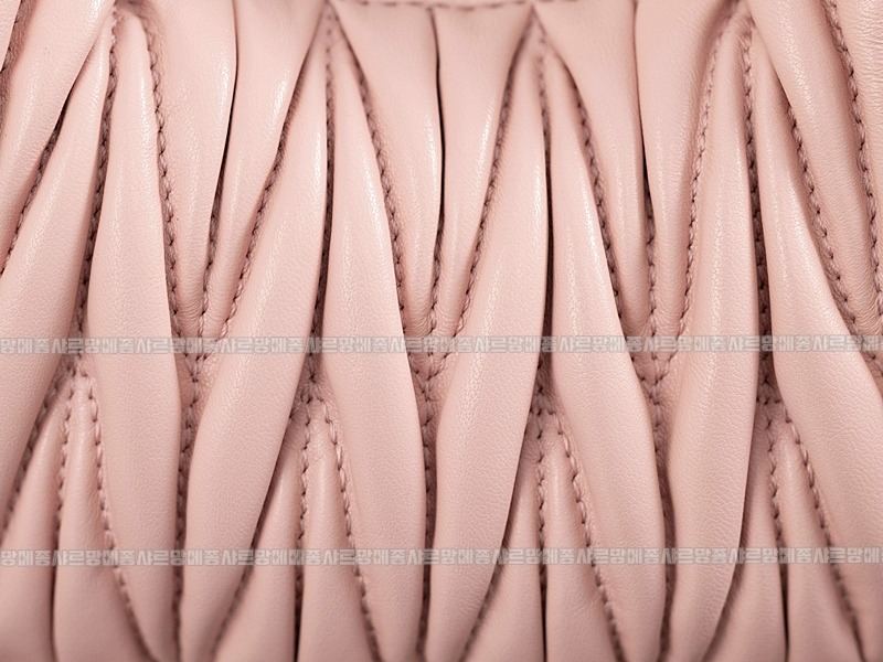 미우미우완더마테라세나파가죽호보백 20260317-122737-013루.jpg