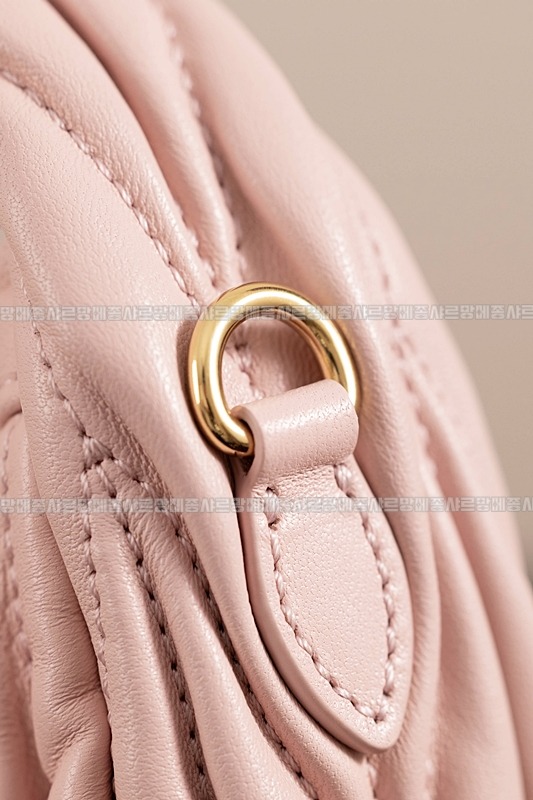 미우미우완더마테라세나파가죽호보백 20260317-122738-016루.jpg