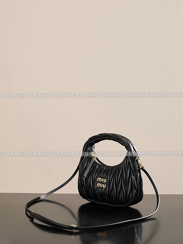 미우미우완더마테라세나파가죽호보백 20260317-122913-002루.jpg