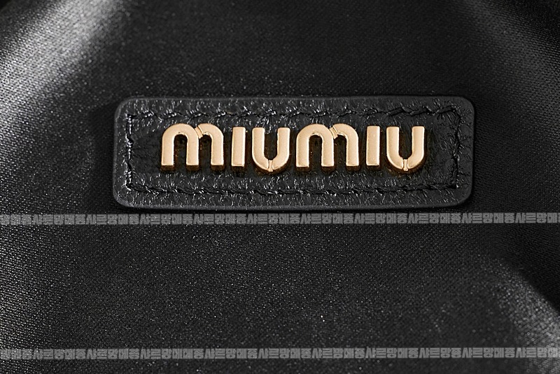 미우미우완더마테라세나파가죽호보백 20260317-122916-020루.jpg