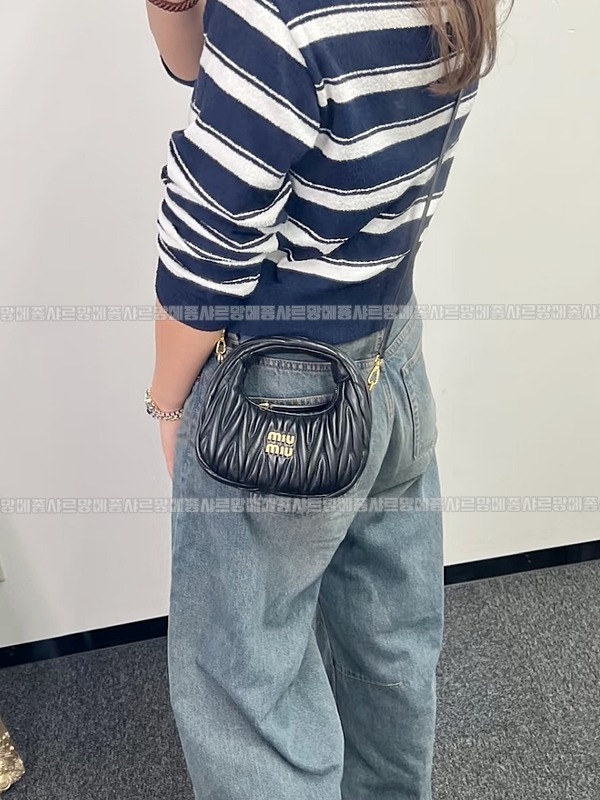 미우미우완더마테라세나파가죽호보백 20260317-123449-026루.jpg