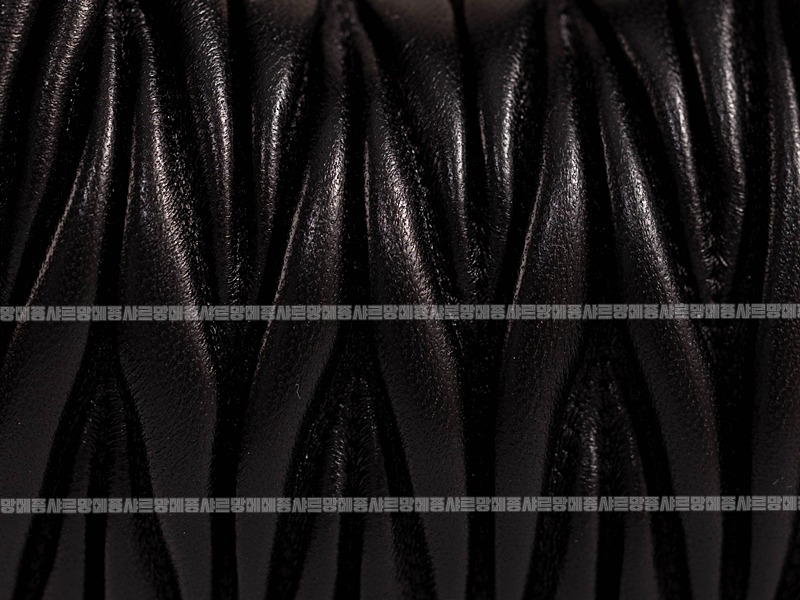 미우미우완더마테라세나파가죽호보백 20260317-123444-013루.jpg